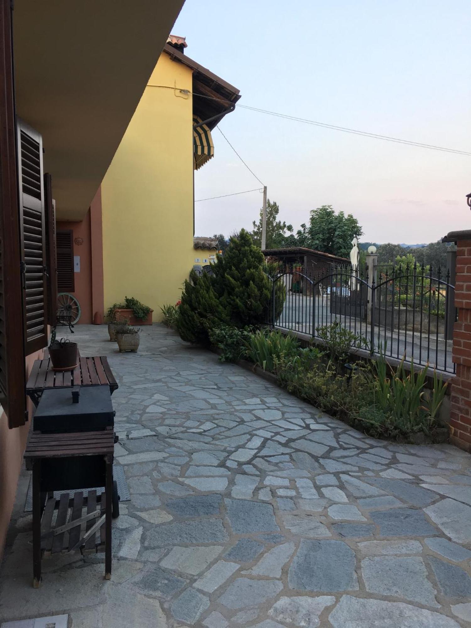 Relax Nel Noccioleto ξενώνας Novello Εξωτερικό φωτογραφία